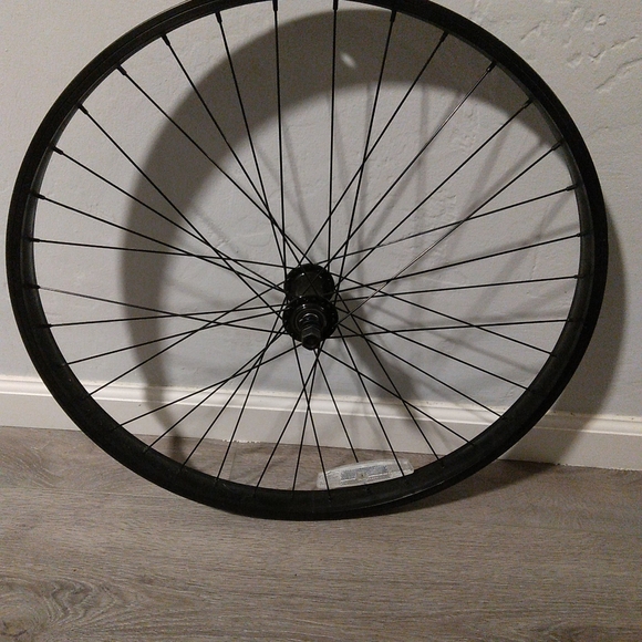 26' Haro downtown rim 2020 - Picture 3 of 4